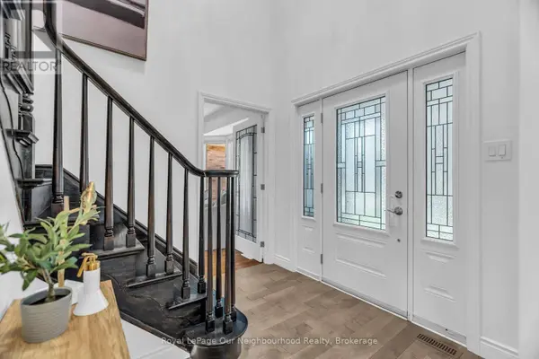 135 KANATA CRESCENT, London South (south N), ON N6J4S1
