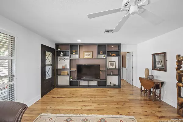 1025 Blue Water, Canyon Lake, TX 78133