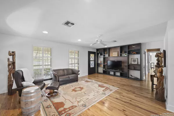 1025 Blue Water, Canyon Lake, TX 78133