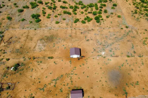 1978 CR 332, Charlotte, TX 78011