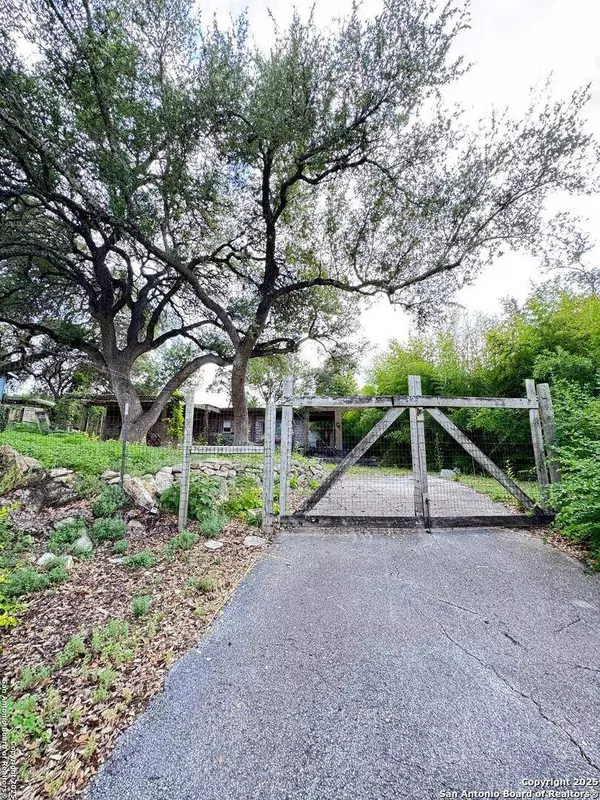 323 Scenic Loop, Canyon Lake, TX 78133