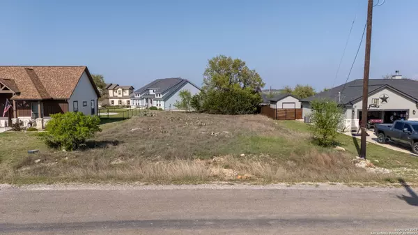 104 Lon Price, Blanco, TX 78070