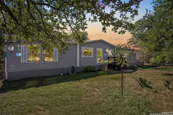 1332 Sorrel Creek, Canyon Lake, TX 78133