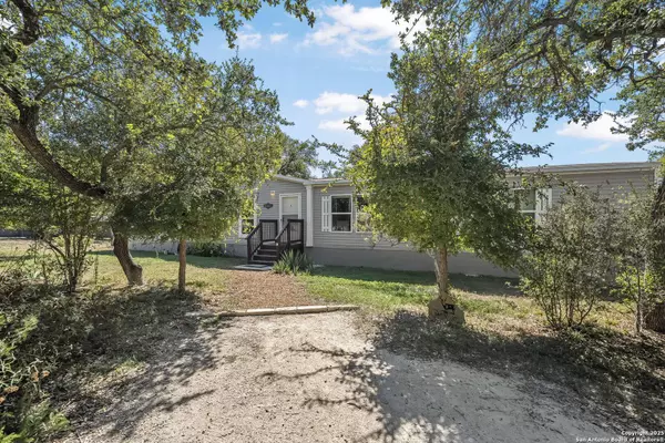 1332 Sorrel Creek, Canyon Lake, TX 78133