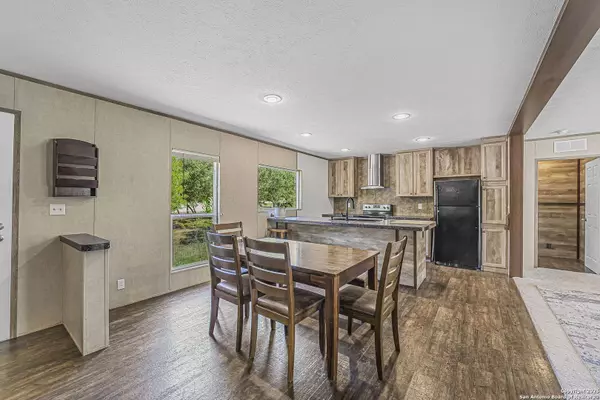 1332 Sorrel Creek, Canyon Lake, TX 78133