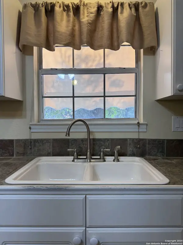 745 Trail Crest, Canyon Lake, TX 78133