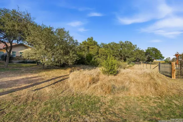 1371 Four Winds, Canyon Lake, TX 78133