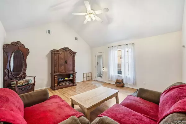 1150 Green Hill, Canyon Lake, TX 78133