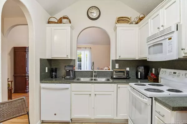 1150 Green Hill, Canyon Lake, TX 78133