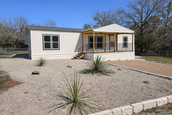 563 Oak Trail, Canyon Lake, TX 78133