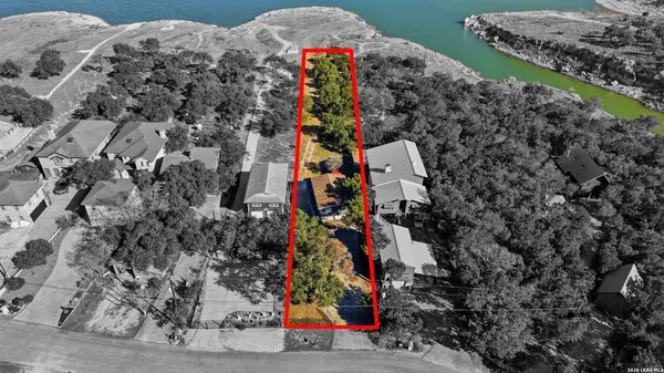 2681 Lakeview Dr, Canyon Lake, TX 78133