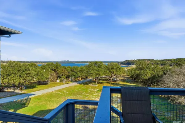 2681 Lakeview Dr, Canyon Lake, TX 78133