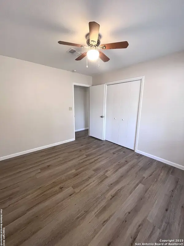 1410 Colleen Dr, Canyon Lake, TX 78133