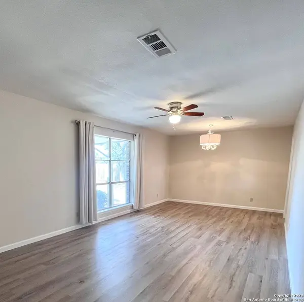 1410 Colleen Dr, Canyon Lake, TX 78133