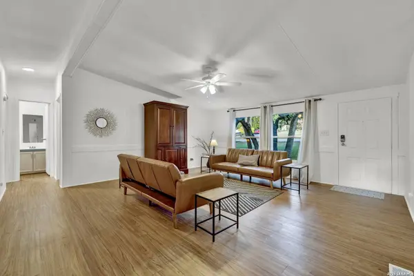 1047 Lonesome, Canyon Lake, TX 78133