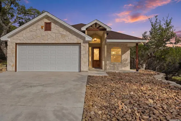 346 ASSINIBOIA DR, Canyon Lake, TX 78133