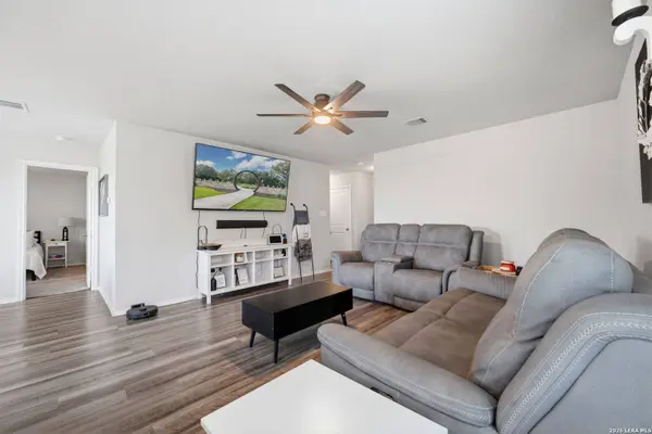 5530 WANDER WAY, Bulverde, TX 78163