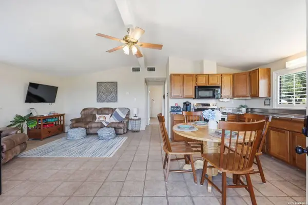 2681 Lakeview Dr, Canyon Lake, TX 78133