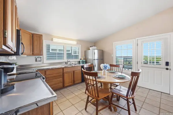 2681 Lakeview Dr, Canyon Lake, TX 78133