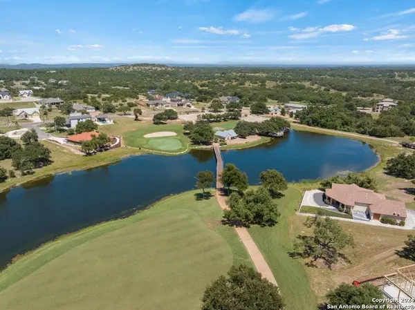 113 manuel herrera, Blanco, TX 78606