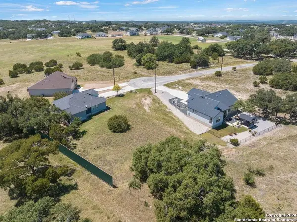 113 manuel herrera, Blanco, TX 78606