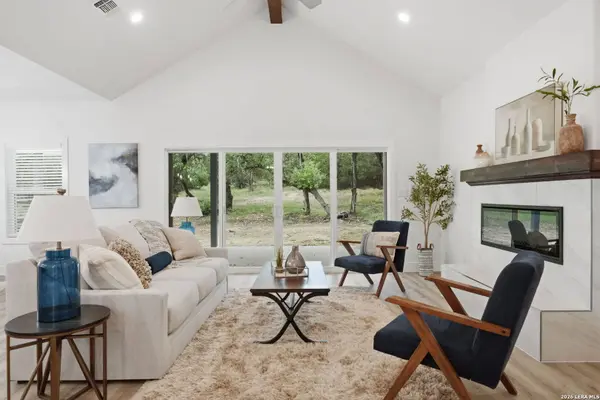 1169 Johnson Rd, Canyon Lake, TX 78133