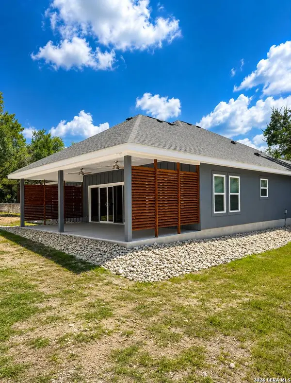 1169 Johnson Rd, Canyon Lake, TX 78133