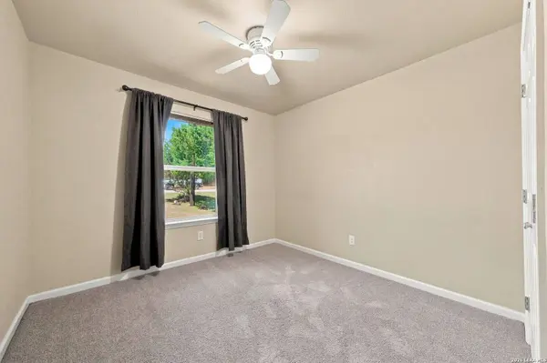 2058 BLUERIDGE DR, Canyon Lake, TX 78133