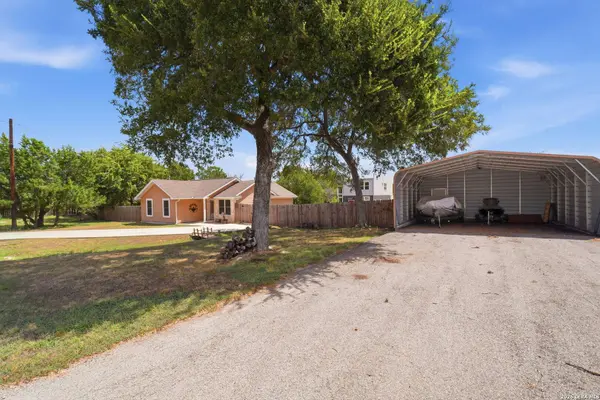2046 BLUERIDGE DR