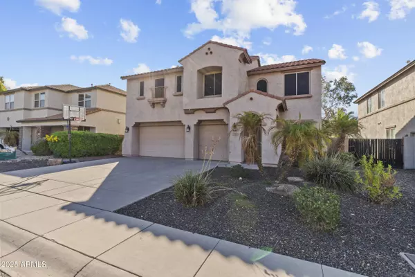 5123 W SADDLEHORN Road, Phoenix, AZ 85083