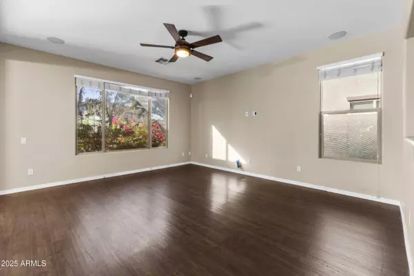 5123 W SADDLEHORN Road, Phoenix, AZ 85083