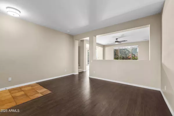 5123 W SADDLEHORN Road, Phoenix, AZ 85083