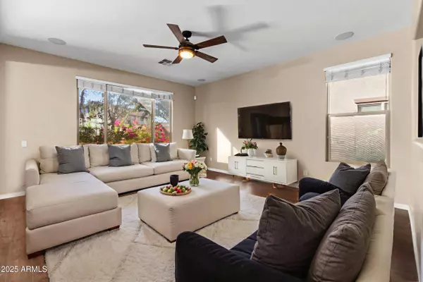 5123 W SADDLEHORN Road, Phoenix, AZ 85083