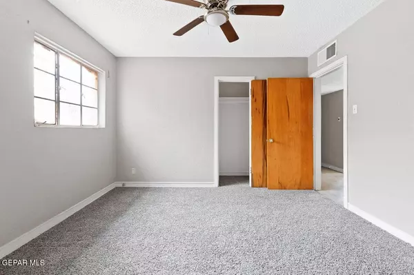 2413 COPPER AVE, El Paso, TX 79930