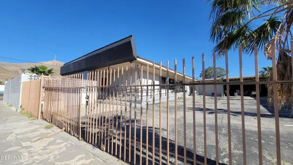 2600 N Piedras ST, El Paso, TX 79930