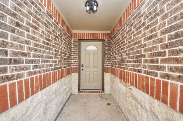 51 Road 5214, Cleveland, TX 77327