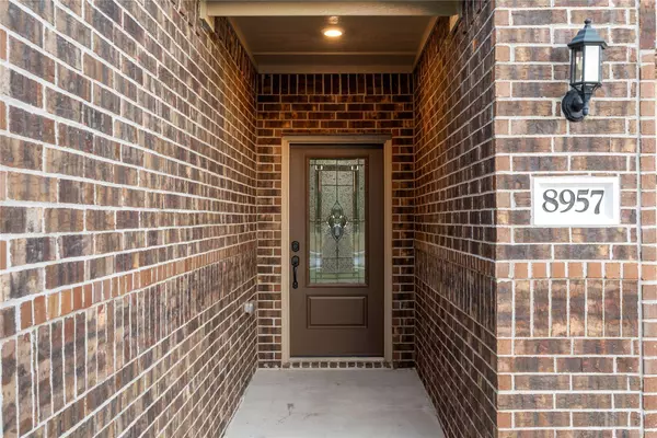 8957 Oval Glass ST, Conroe, TX 77304