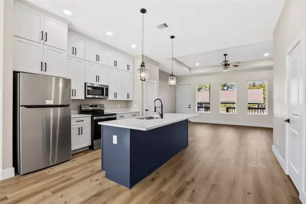 5949 Collingsworth ST, Houston, TX 77026