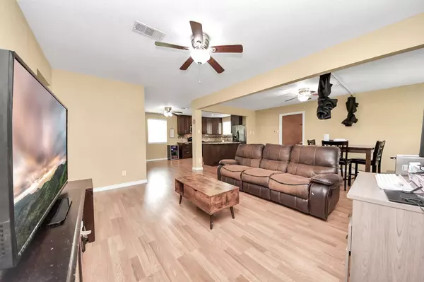 5423 Lillian ST, Baytown, TX 77521