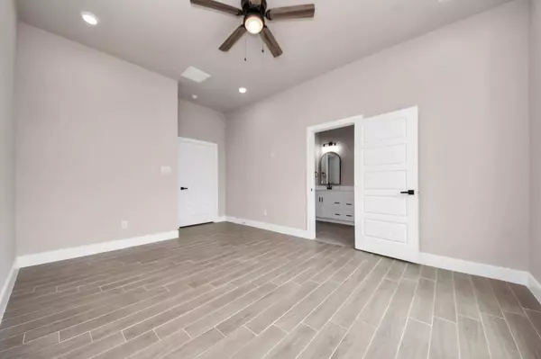 11141 Road 5503, Cleveland, TX 77327