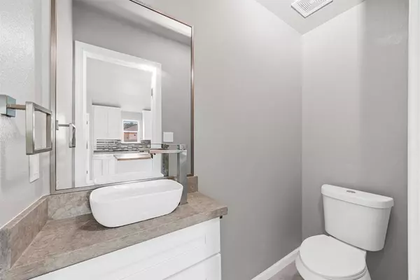 178 Road 5126, Cleveland, TX 77327