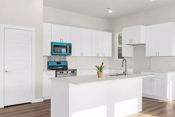 56 Road 5604, Cleveland, TX 77327