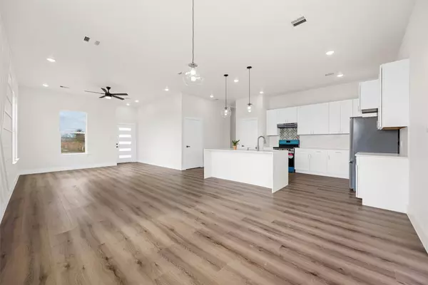 6000 Road 5503, Cleveland, TX 77327