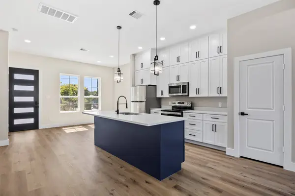 5949 Collingsworth ST, Houston, TX 77026