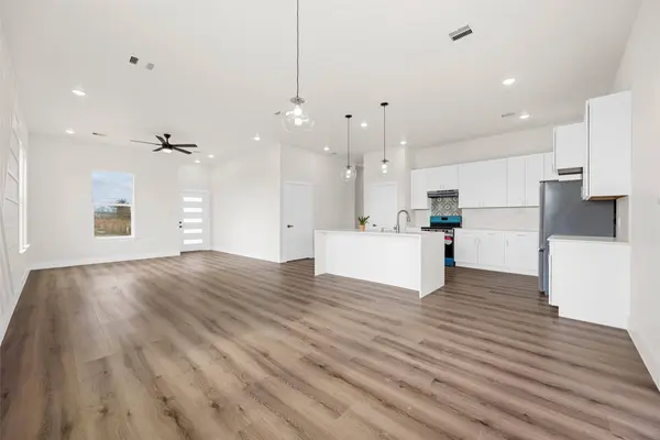 6000 Road 5503, Cleveland, TX 77327