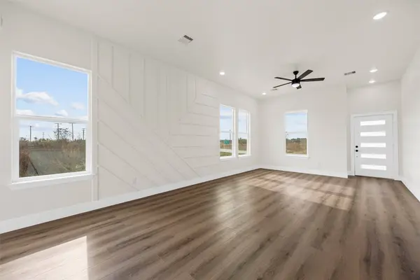 6000 Road 5503, Cleveland, TX 77327