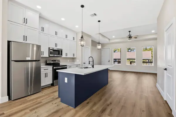 5949 Collingsworth ST, Houston, TX 77026