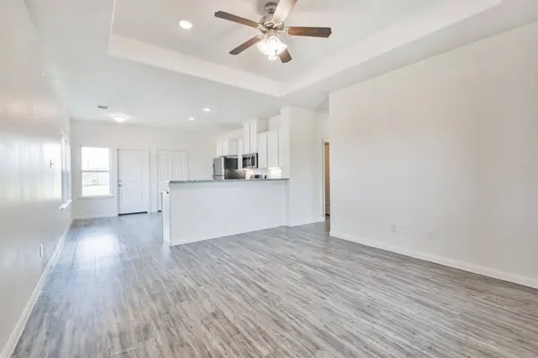 31 Road 5102, Cleveland, TX 77327
