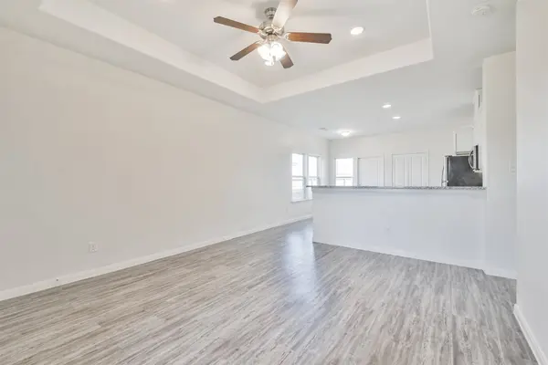 31 Road 5102, Cleveland, TX 77327