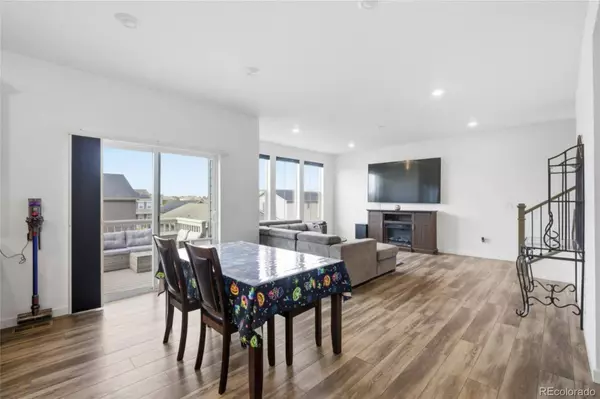 1053 High Point TRL, Elizabeth, CO 80107